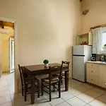 Апартаменты Aloe Seaview With Private Tub By Konnect